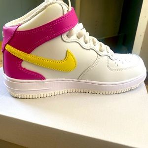 Kids Air Force 1’s NIB size 3y